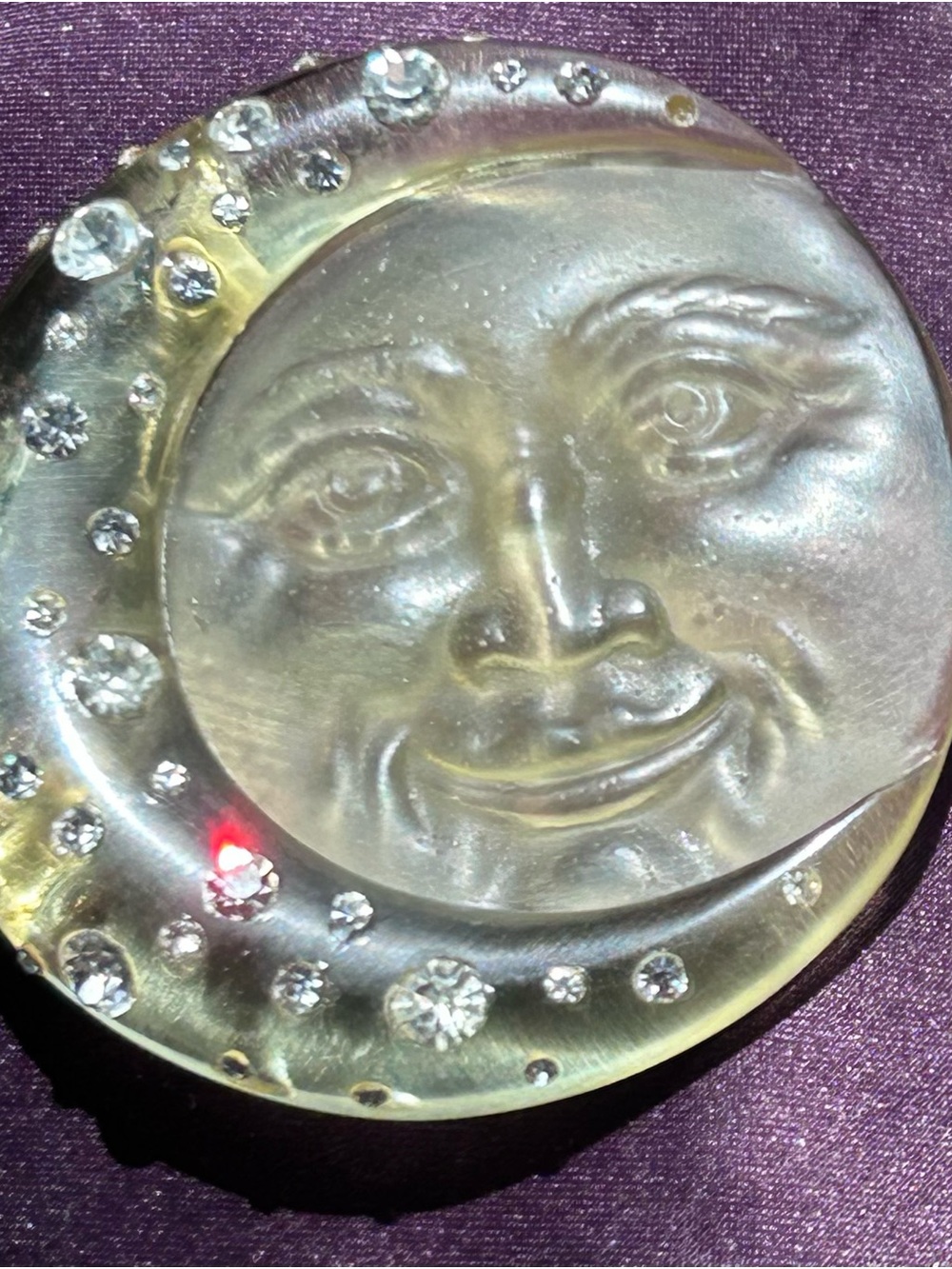 Celestial Moon Face Brooch with sparkling detail - Picture 8 of 10